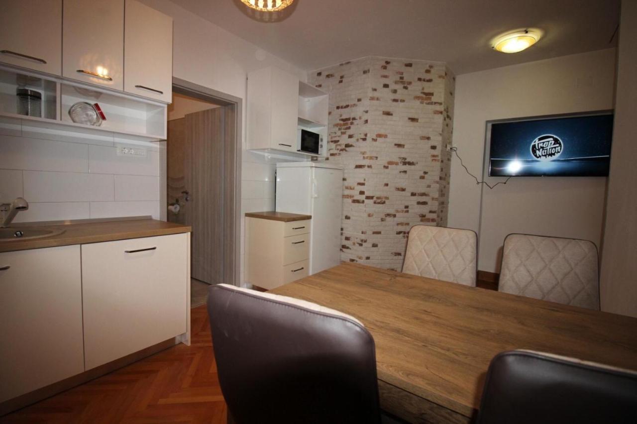 Apartment Zo-Na Povile Bagian luar foto